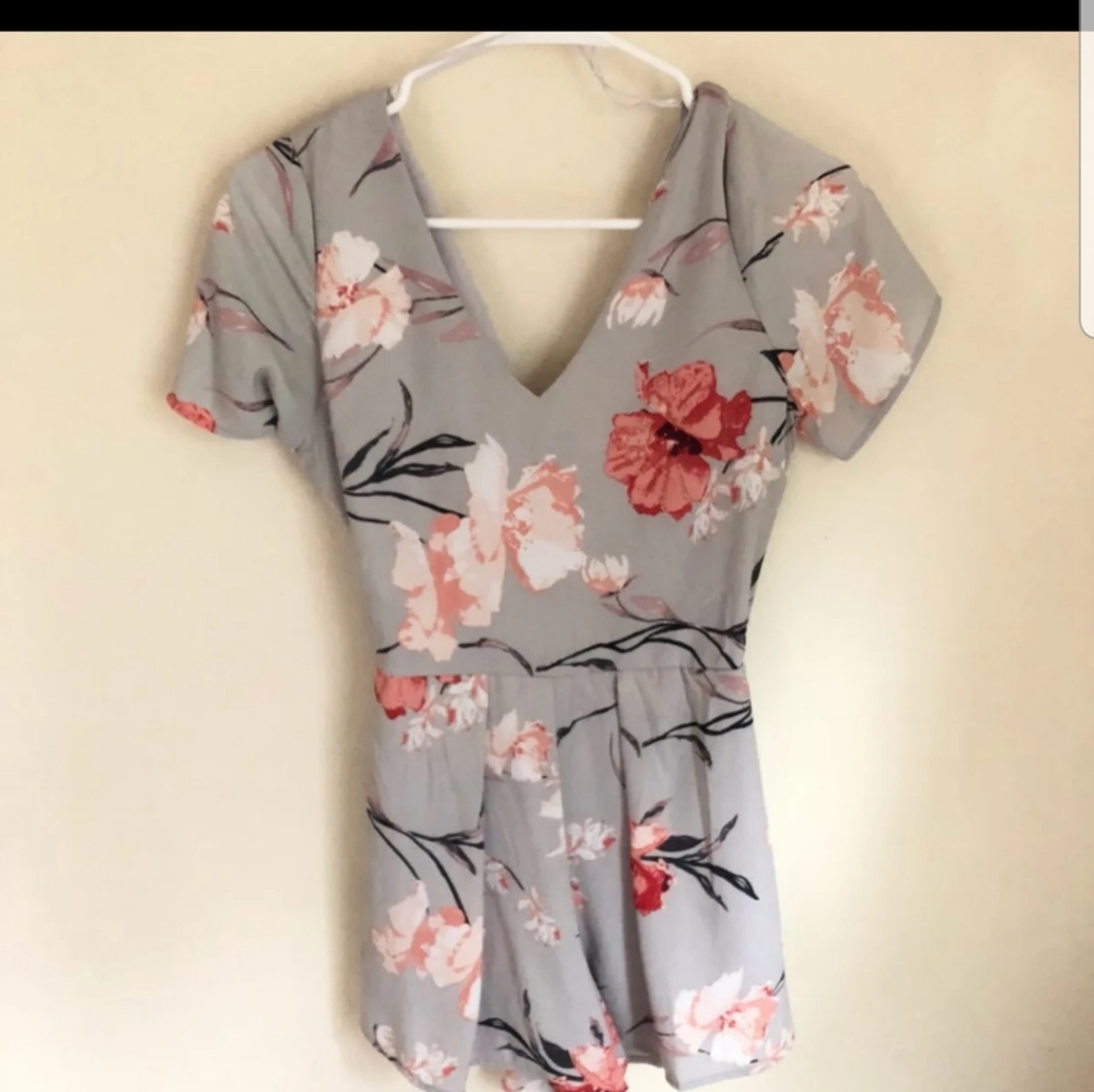 Floral romper size small